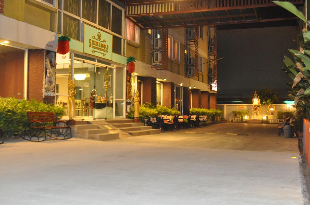 Kriss Residence Bangkok Zewnętrze zdjęcie
